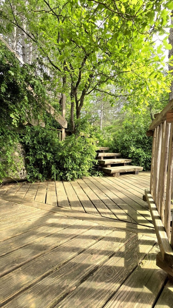 Cabane dans les arbres avec jacuzzi privatif - Épine Vinette - Love’nSpa - weekend en amoureux, love rooms avec spa ou jacuzzi privatif