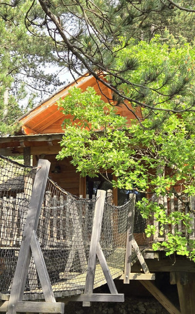 Cabane dans les arbres avec jacuzzi privatif - Épine Vinette - Love’nSpa - weekend en amoureux, love rooms avec spa ou jacuzzi privatif