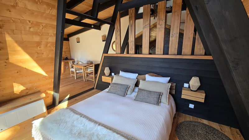 Cabane dans les arbres avec jacuzzi privatif - Petite Buëch - Love’nSpa - weekend en amoureux, love rooms avec spa ou jacuzzi privatif1 de Cabane dans les arbres avec jacuzzi privatif - Petite Buëch
