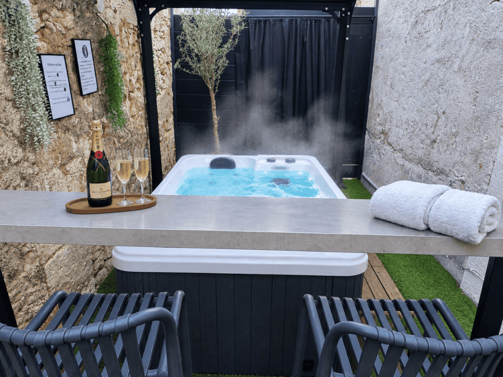 Caporizon - La Damoiselle - Love’nSpa - weekend en amoureux, love rooms avec spa ou jacuzzi privatif27 de Caporizon - La Damoiselle
