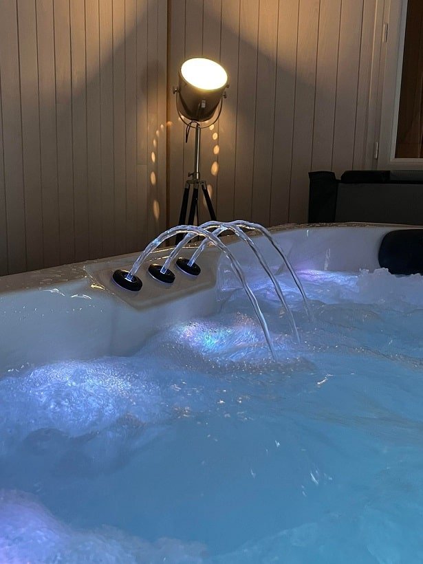 Chalet du rev'eaubois - Love’nSpa - weekend en amoureux, love rooms avec spa ou jacuzzi privatif7 de Chalet du rev'eaubois
