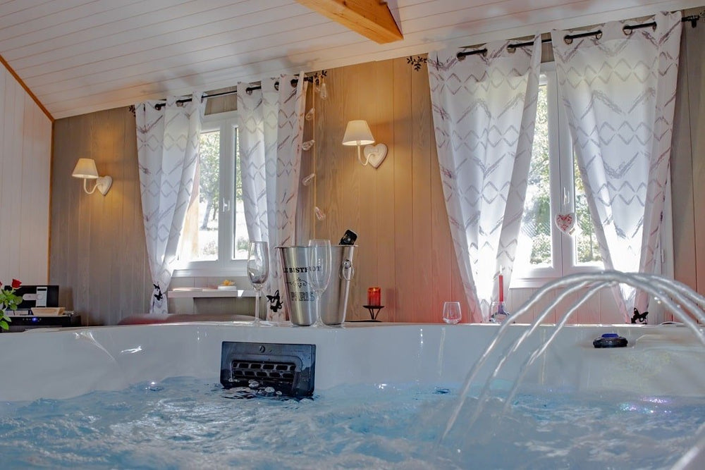 Chalet du rev'eaubois - Love’nSpa - weekend en amoureux, love rooms avec spa ou jacuzzi privatif8 de Chalet du rev'eaubois

