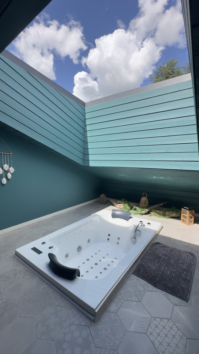 Chambre Azzuro - Love’nSpa - weekend en amoureux, love rooms avec spa ou jacuzzi privatif6 de Chambre Azzuro
