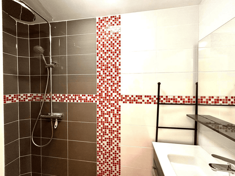 Chambre Fauve - Love’nSpa - weekend en amoureux, love rooms avec spa ou jacuzzi privatif6 de Chambre Fauve
