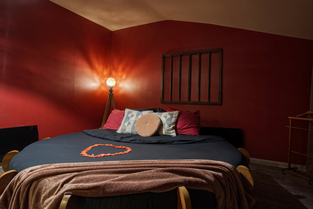 Chambre Innamorato - Love’nSpa - weekend en amoureux, love rooms avec spa ou jacuzzi privatif5 de Chambre Innamorato
