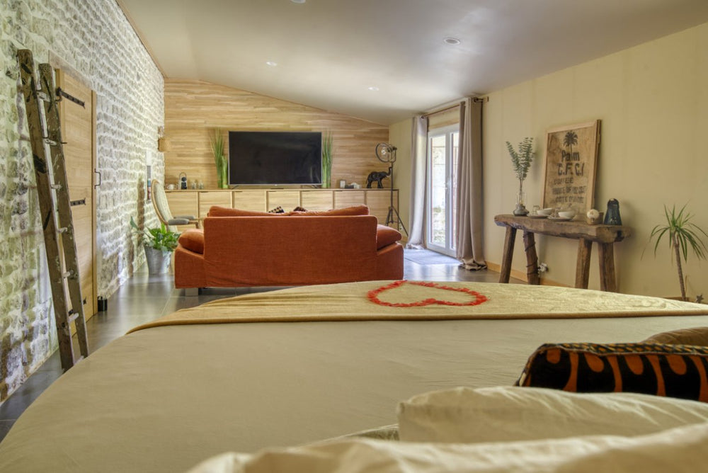 Chambre Tesoro - Love’nSpa - weekend en amoureux, love rooms avec spa ou jacuzzi privatif7 de Chambre Tesoro
