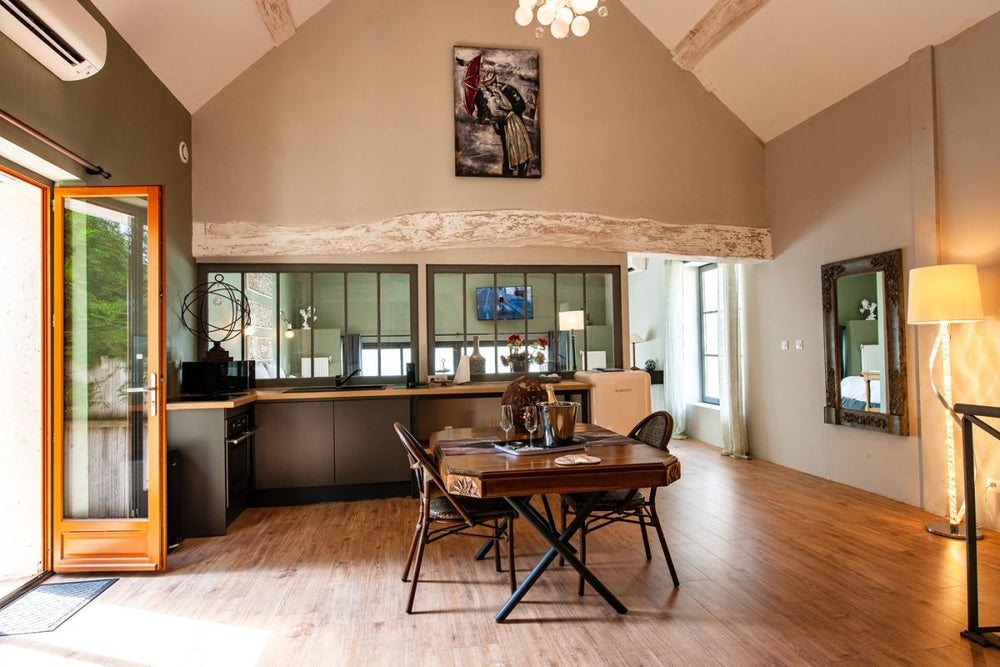 Charme au fil de l'eau - Baiser Volé - Love’nSpa - weekend en amoureux, love rooms avec spa ou jacuzzi privatif15 de Charme au fil de l'eau - Baiser Volé
