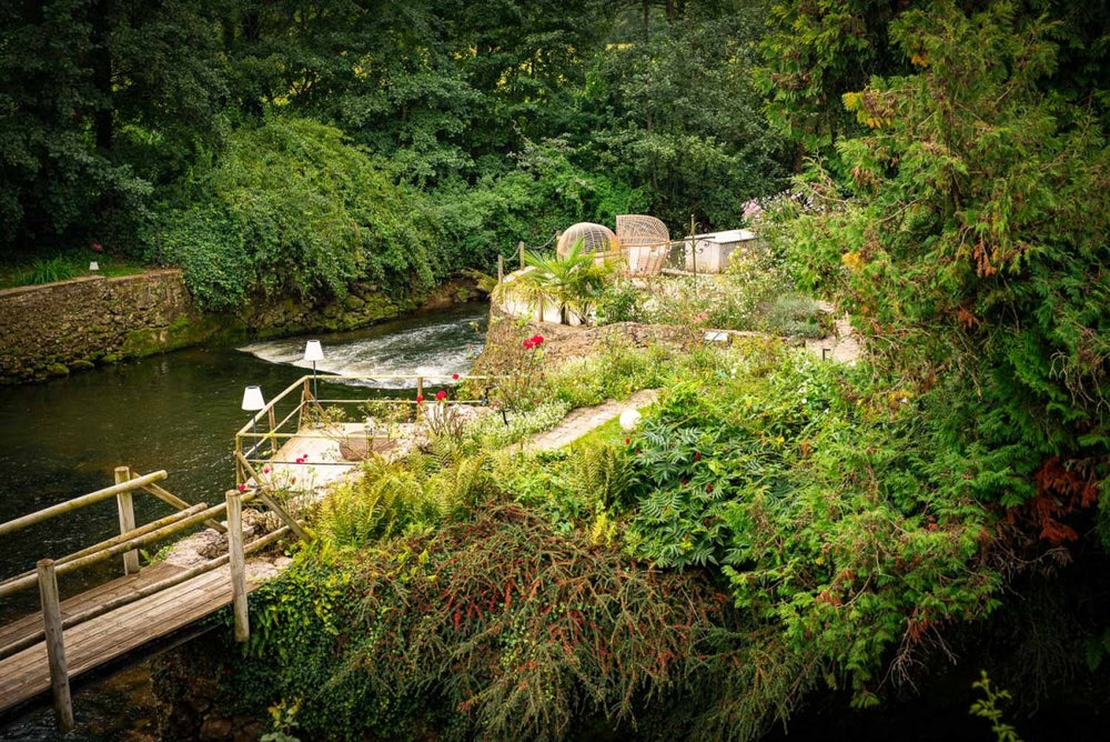 Charme au fil de l'eau - Baiser Volé - Love’nSpa - weekend en amoureux, love rooms avec spa ou jacuzzi privatif16 de Charme au fil de l'eau - Baiser Volé
