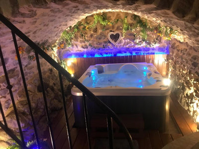 Chez Marinou - Suite de charme, aux caractères authentique ardéchois - Love’nSpa - weekend en amoureux, love rooms avec spa ou jacuzzi privatif