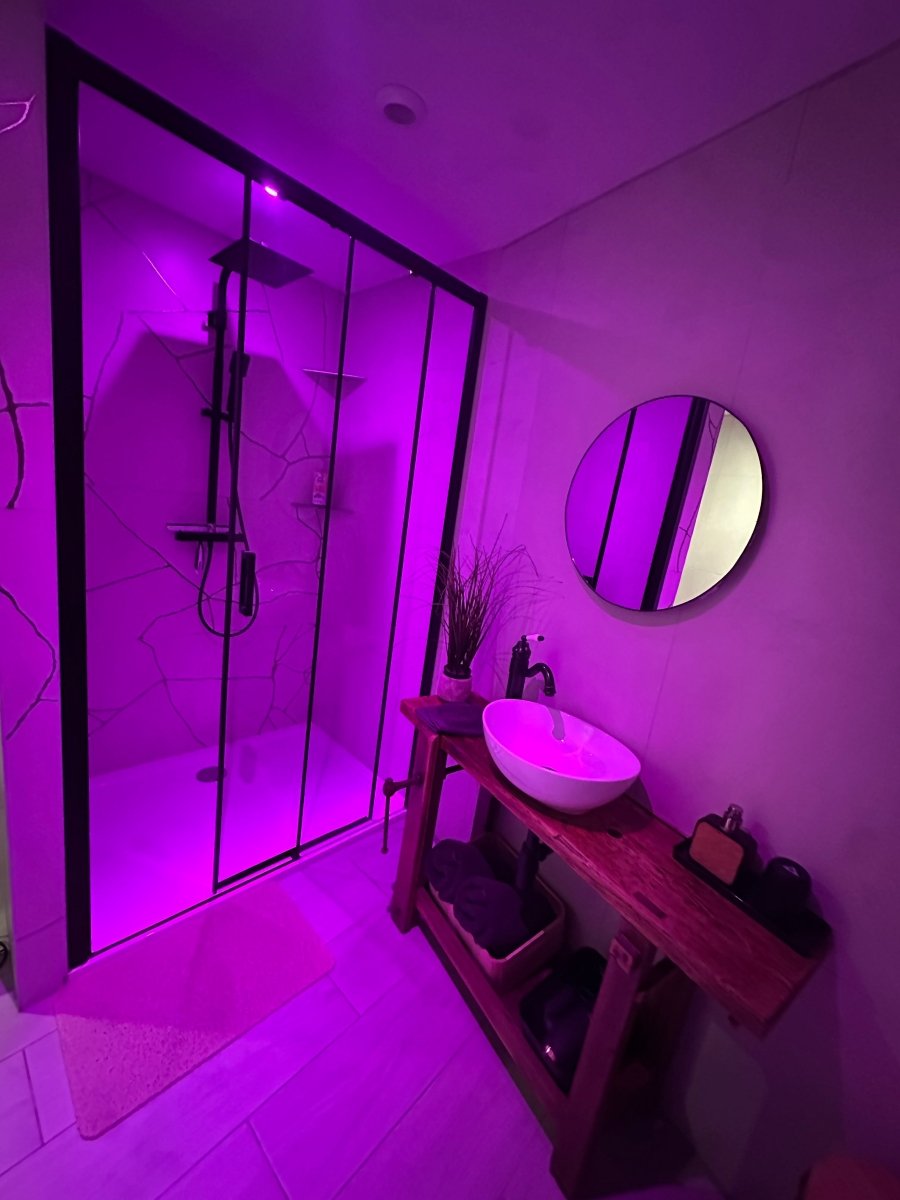 CinéSpa Lodge Bourgogne - Love’nSpa - weekend en amoureux, love rooms avec spa ou jacuzzi privatif13 de CinéSpa Lodge Bourgogne
