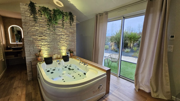 Cjour 85 - L'essentiel Love 85 - Love’nSpa - weekend en amoureux, love rooms avec spa ou jacuzzi privatif