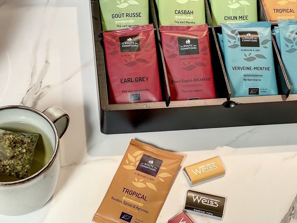 Cocon Blanc câlin - Jacuzzi privatif - Love Room - Love’nSpa - weekend en amoureux, love rooms avec spa ou jacuzzi privatif12 de Cocon Blanc câlin - Jacuzzi privatif- Love Room
