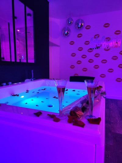 Colorroom31 - Love’nSpa - weekend en amoureux, love rooms avec spa ou jacuzzi privatif