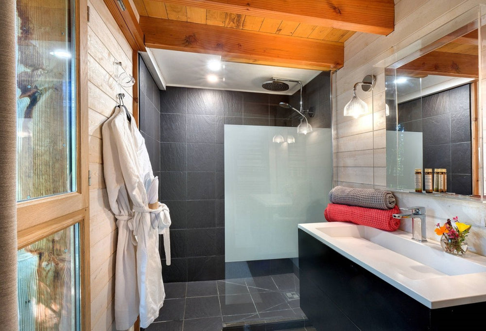 CYPRES SI HAUT - Love’nSpa - weekend en amoureux, love rooms avec spa ou jacuzzi privatif13 de CYPRES SI HAUT
