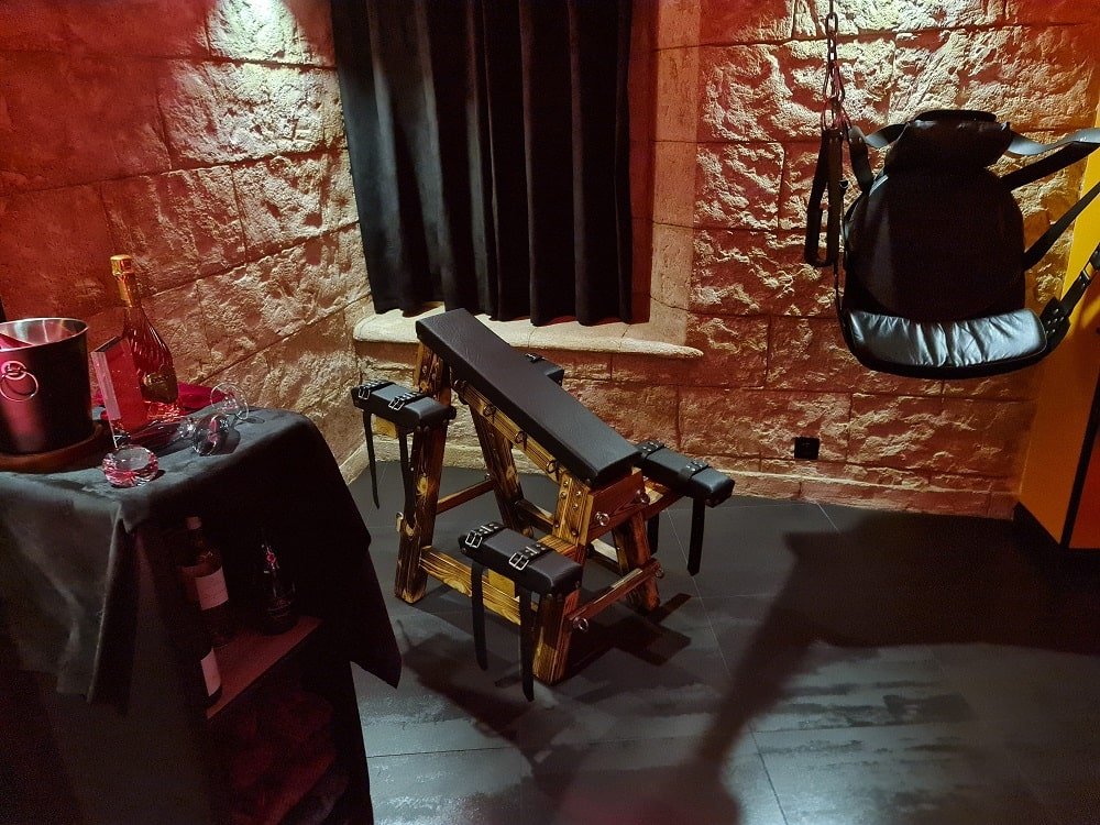 Des Chaînes Les Passions - Love’nSpa - weekend en amoureux, love rooms avec spa ou jacuzzi privatif3 de Des Chaînes Les Passions
