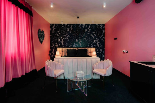 Designer Hotel - Chantal Thomas - Love’nSpa - weekend en amoureux, love rooms avec spa ou jacuzzi privatif