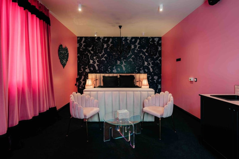 Designer Hotel - Chantal Thomas - Love’nSpa - weekend en amoureux, love rooms avec spa ou jacuzzi privatif