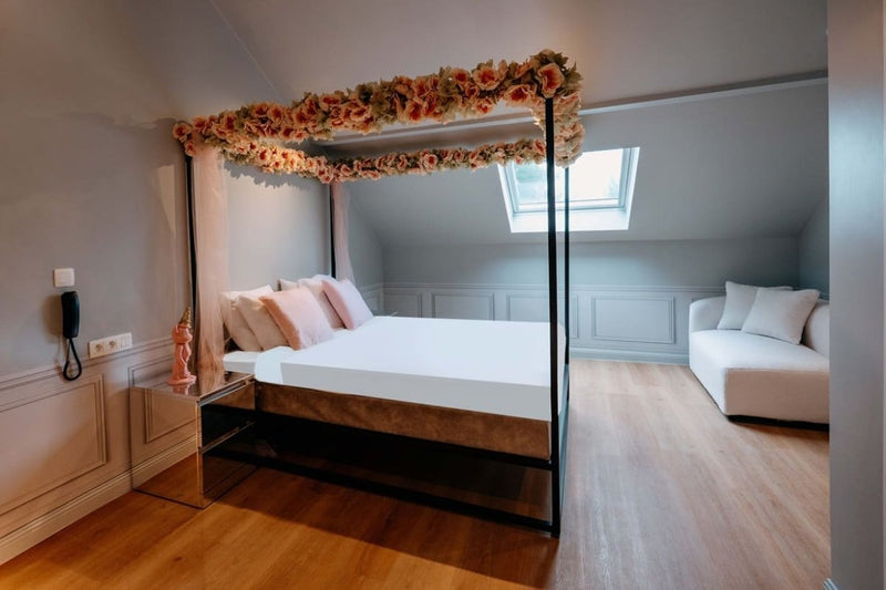 Designer Hotel - Suite Dior - Love’nSpa - weekend en amoureux, love rooms avec spa ou jacuzzi privatif