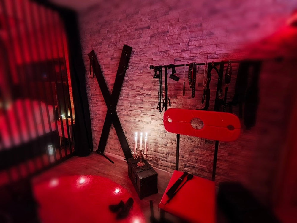 Désirs Interdits - Love’nSpa - weekend en amoureux, love rooms avec spa ou jacuzzi privatif3 de La Villa Donuts
