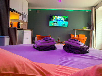 DOMAINE DE LA BESNERIE - La Suit’Moonlight - Love’nSpa - weekend en amoureux, love rooms avec spa ou jacuzzi privatif