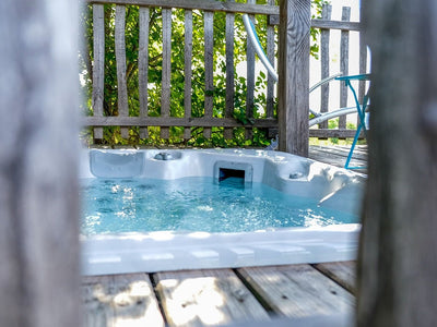 Domaine de Pech et Lafon - Cabane Spa Daims - Love’nSpa - weekend en amoureux, love rooms avec spa ou jacuzzi privatif