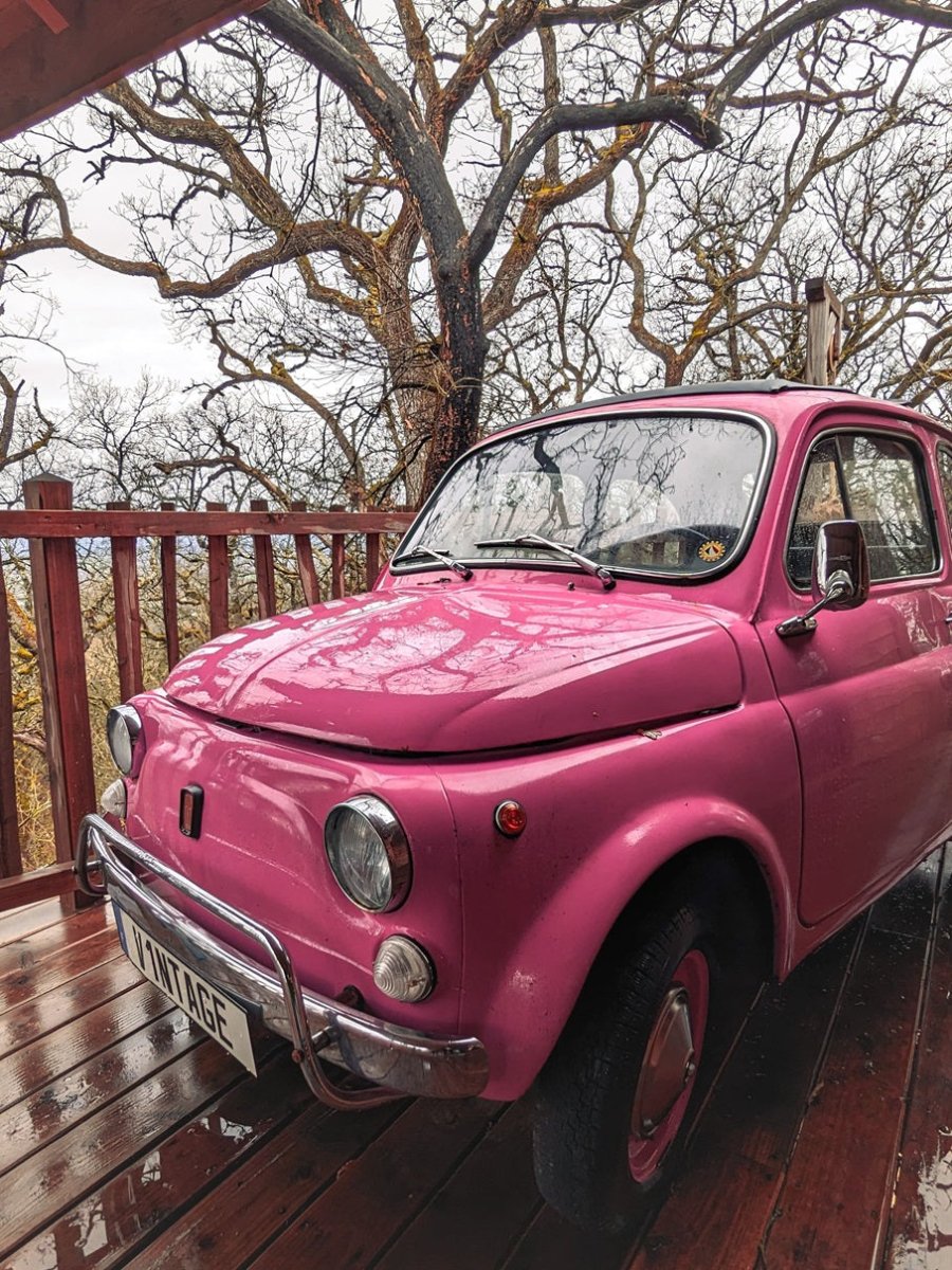 Domaine de Pech et Lafon - Cabane Spa Vintage - Love’nSpa - weekend en amoureux, love rooms avec spa ou jacuzzi privatif3 de Domaine de Pech et Lafon - Cabane Spa Vintage
