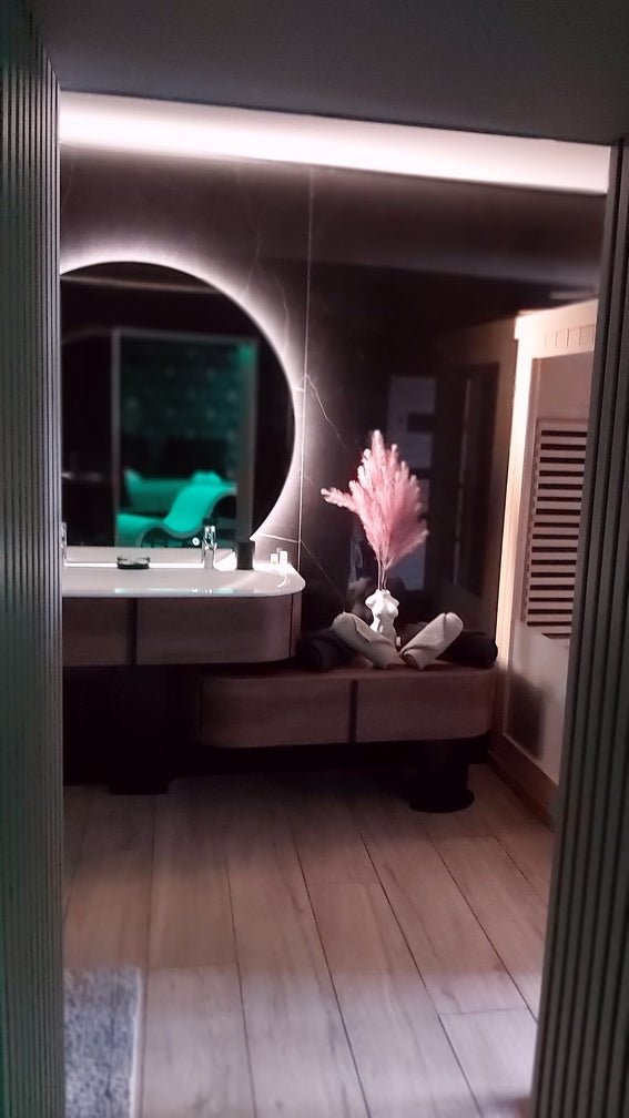 Domaine du Sauge - Love Room - Love’nSpa - weekend en amoureux, love rooms avec spa ou jacuzzi privatif2 de Domaine du Sauge - Love Room
