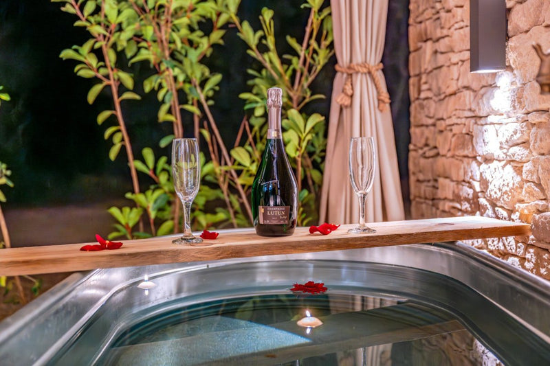 ÉROS — Spa privatif & cinéma XXL - Love’nSpa - weekend en amoureux, love rooms avec spa ou jacuzzi privatif4 de EROS — Private spa & XXL cinema
