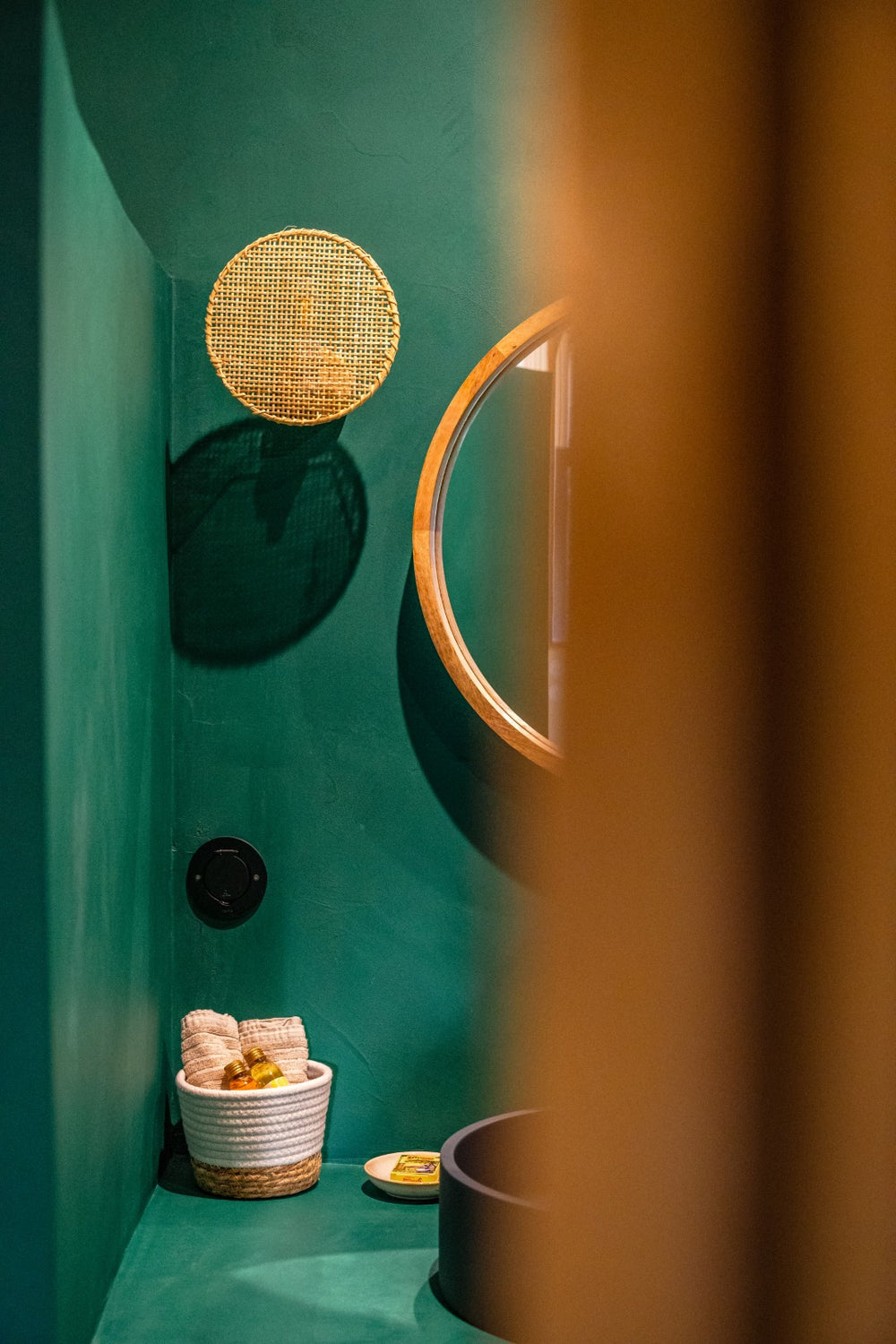 ÉROS — Spa privatif & cinéma XXL - Love’nSpa - weekend en amoureux, love rooms avec spa ou jacuzzi privatif20 de ÉROS — Spa privatif & cinéma XXL
