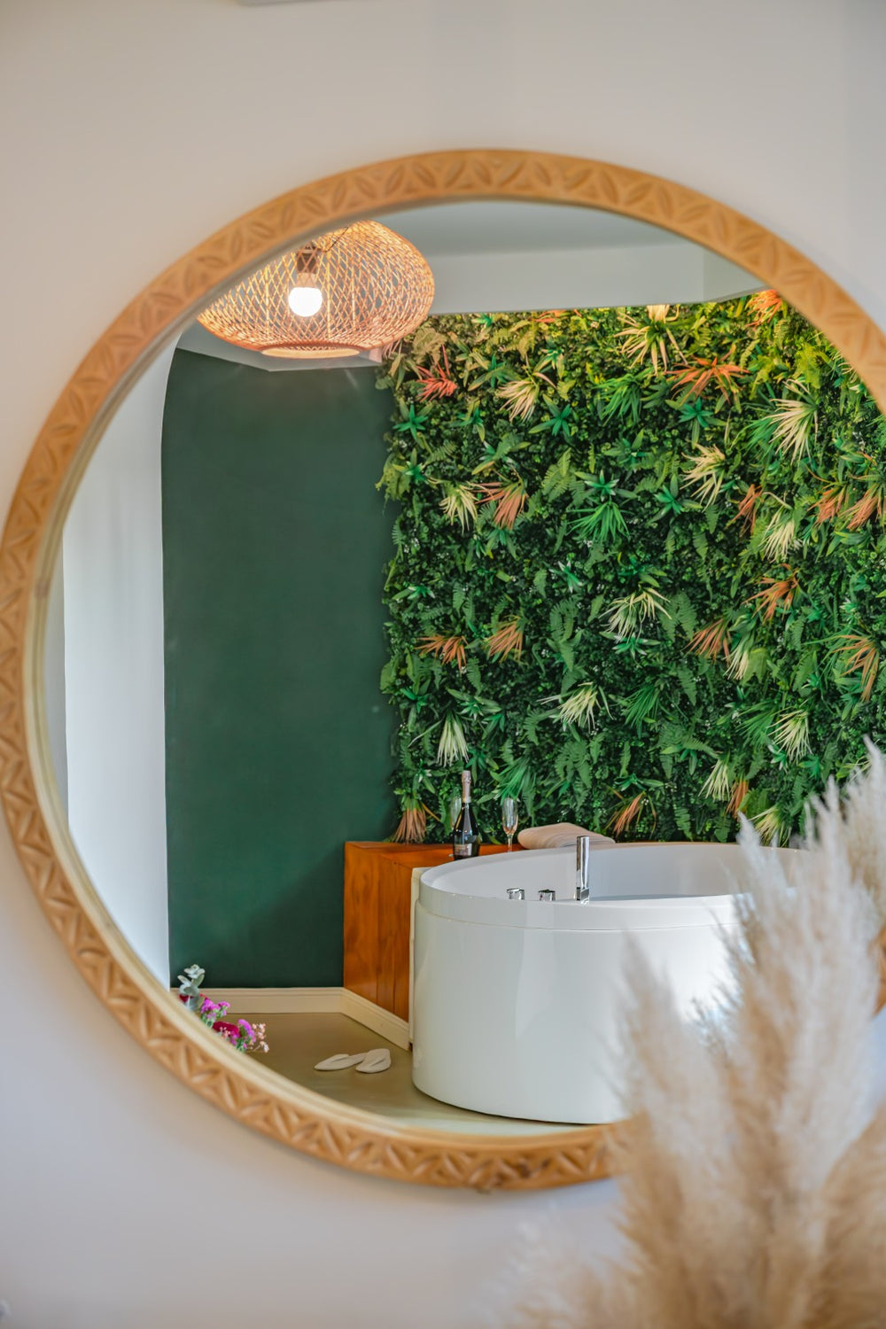 ÉROS — Spa privatif & cinéma XXL - Love’nSpa - weekend en amoureux, love rooms avec spa ou jacuzzi privatif7 de ÉROS — Spa privatif & cinéma XXL
