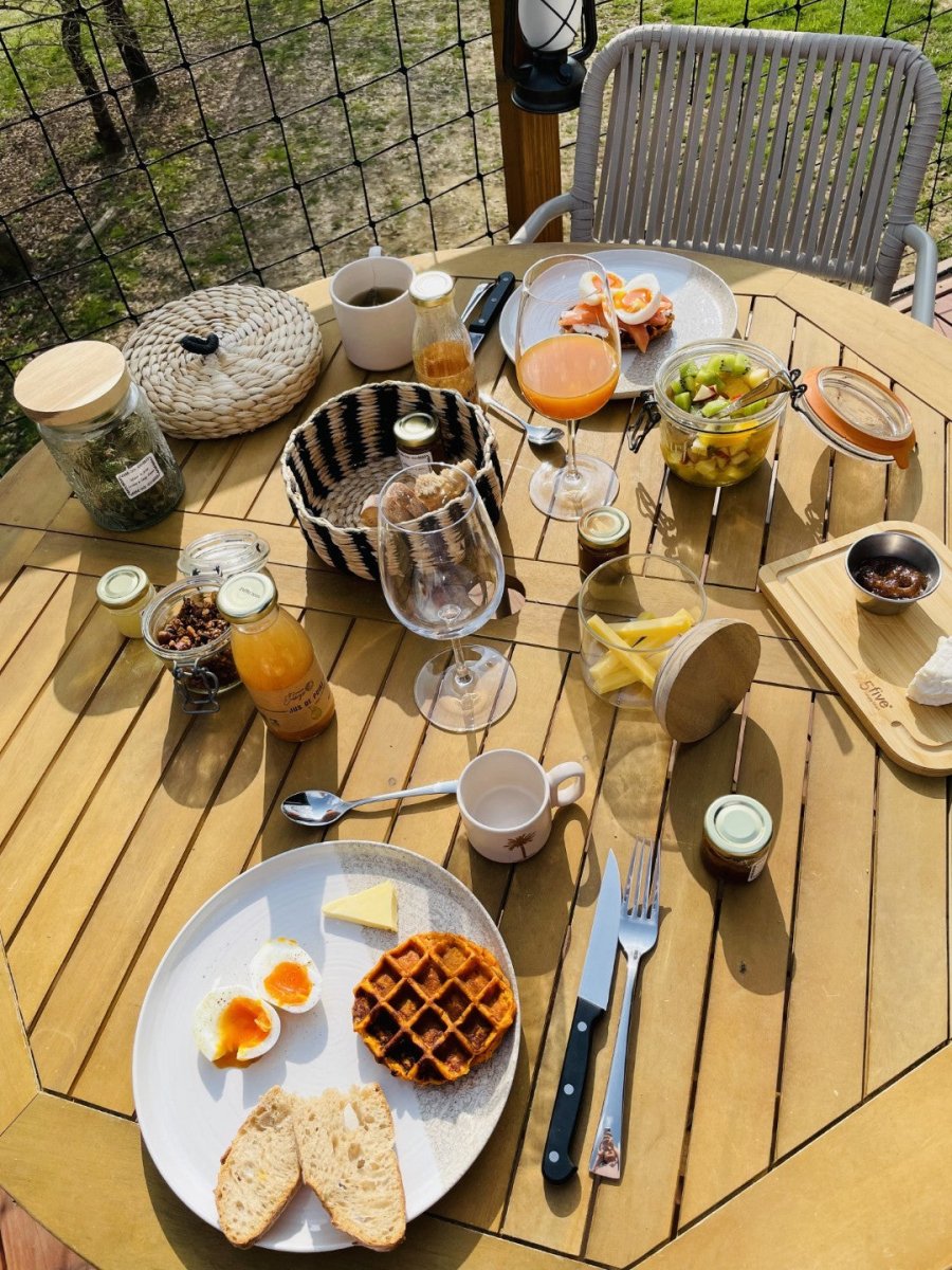 Feu de Foret - Love’nSpa - weekend en amoureux, love rooms avec spa ou jacuzzi privatif11 de Forest Fire
