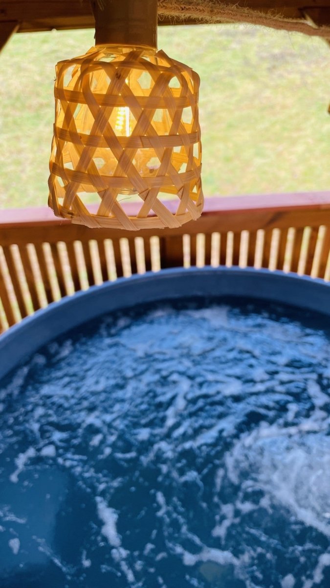 Feu de Foret - Love’nSpa - weekend en amoureux, love rooms avec spa ou jacuzzi privatif16 de Forest Fire
