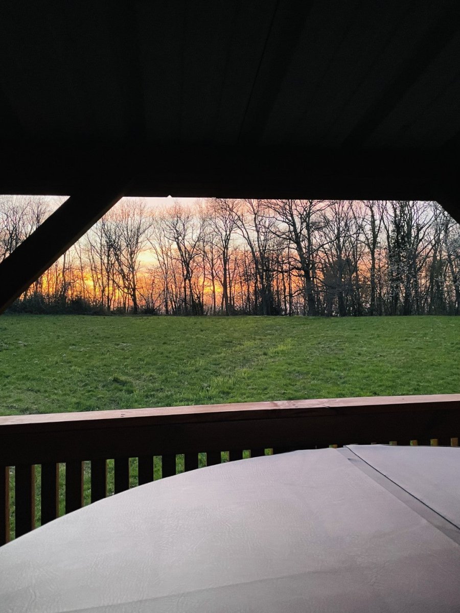 Feu de Foret - Love’nSpa - weekend en amoureux, love rooms avec spa ou jacuzzi privatif21 de Forest Fire
