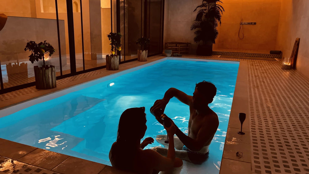 Grèce Pool Spa - Belleville - sur - saône - Love’nSpa - weekend en amoureux, love rooms avec spa ou jacuzzi privatif1 de Grèce Pool Spa - Belleville-sur-saône
