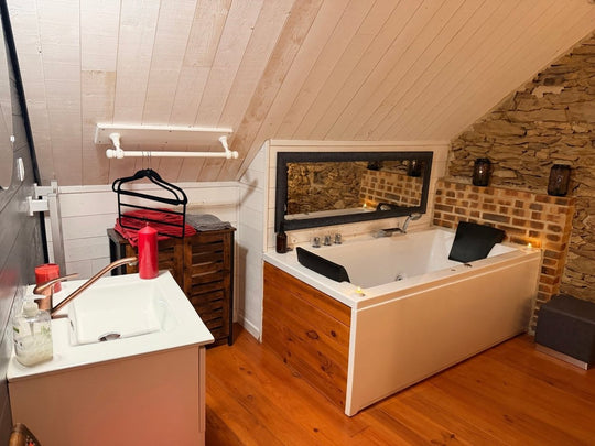 Grey - Love’nSpa - weekend en amoureux, love rooms avec spa ou jacuzzi privatif