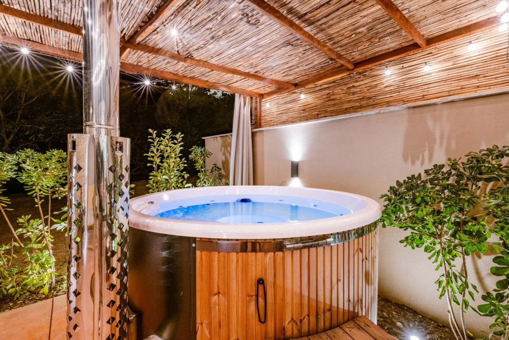 Hermes - Le luxe d'un moment à deux - Love’nSpa - weekend en amoureux, love rooms avec spa ou jacuzzi privatif1 de Hermes - The luxury of a moment for two
