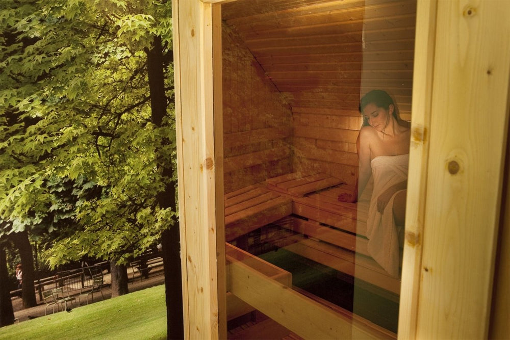 Hôtel design secret de Paris - Chambre Moulin Rouge - Love’nSpa - weekend en amoureux, love rooms avec spa ou jacuzzi privatif4 de Secret de Paris Hotel & Spa**** Chambre Moulin Rouge
