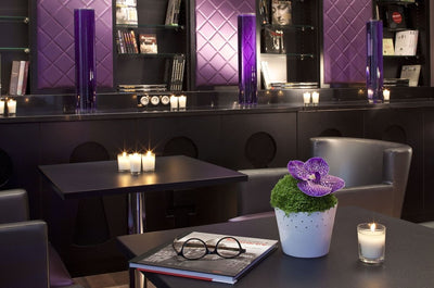 Hôtel design secret de Paris - Chambre Moulin Rouge - Love’nSpa - weekend en amoureux, love rooms avec spa ou jacuzzi privatif