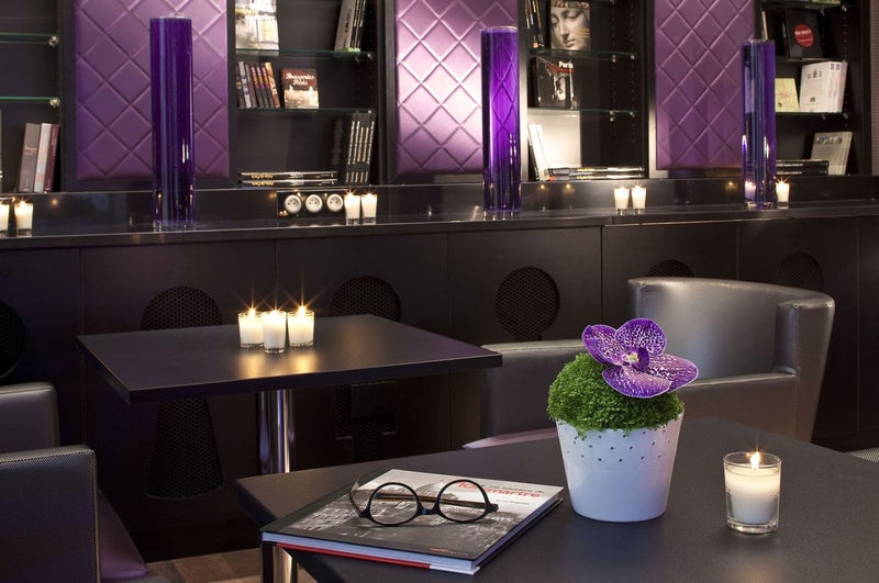Hôtel design secret de Paris - Chambre Moulin Rouge - Love’nSpa - weekend en amoureux, love rooms avec spa ou jacuzzi privatif