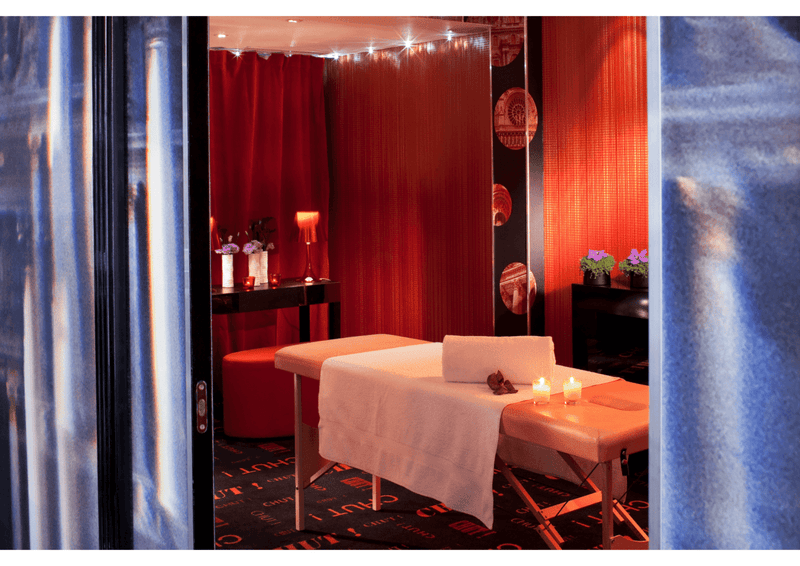 Hôtel design secret de Paris - Chambre Moulin Rouge - Love’nSpa - weekend en amoureux, love rooms avec spa ou jacuzzi privatif