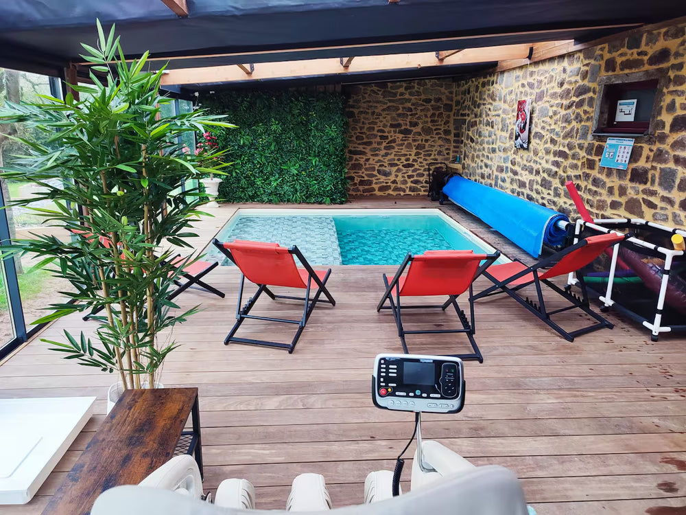 Jacuzzi XXL+ Charme et Caractères de campagne - Love’nSpa - weekend en amoureux, love rooms avec spa ou jacuzzi privatif7 de Jacuzzi XXL+ Charme et Caractères de campagne
