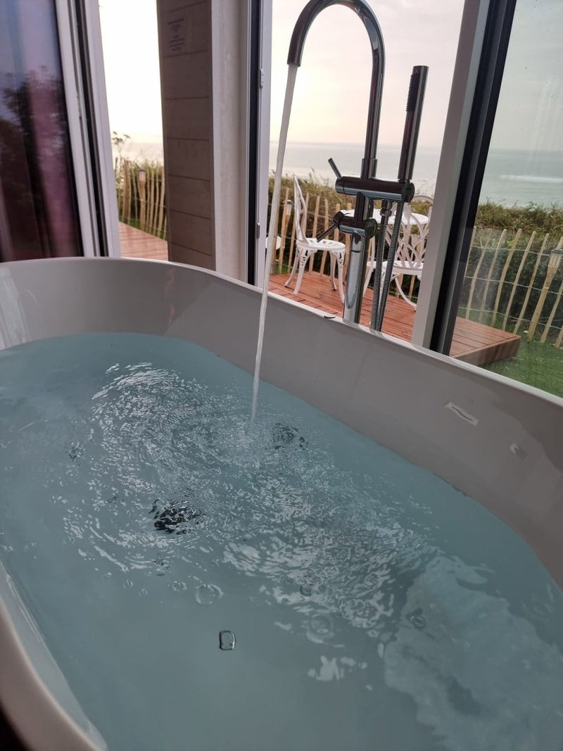 La Bayeuzen - La mer - Love’nSpa - weekend en amoureux, love rooms avec spa ou jacuzzi privatif