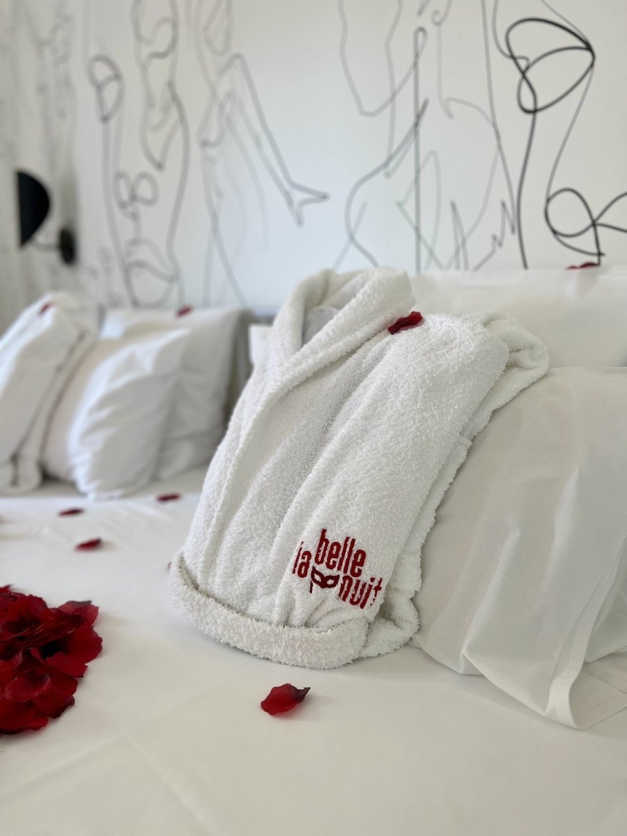 La Belle Nuit - Nuit Eternelle - Love’nSpa - weekend en amoureux, love rooms avec spa ou jacuzzi privatif9 de The Beautiful Night - Eternal Night
