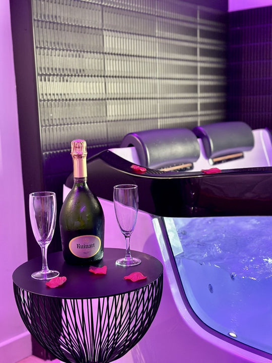 La Belle Nuit - Nuit Etoilée - Love’nSpa - weekend en amoureux, love rooms avec spa ou jacuzzi privatif