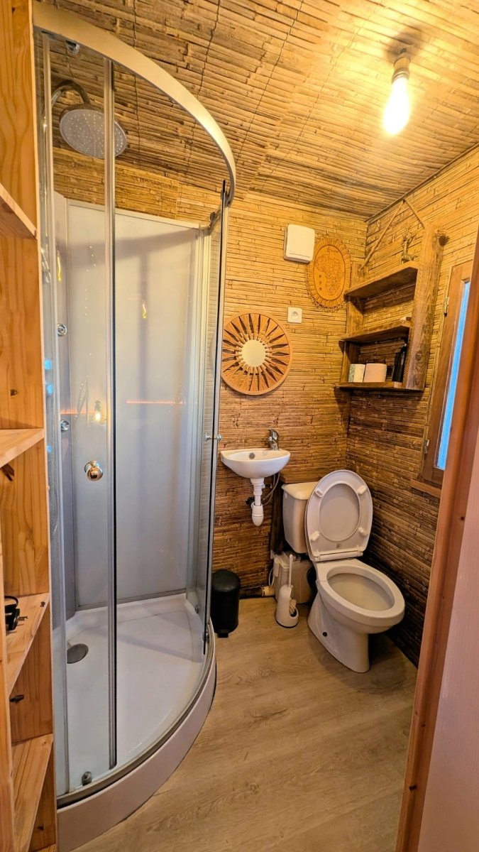 La Cabane Flottante - Love’nSpa - weekend en amoureux, love rooms avec spa ou jacuzzi privatif10 de La Cabane Flottante
