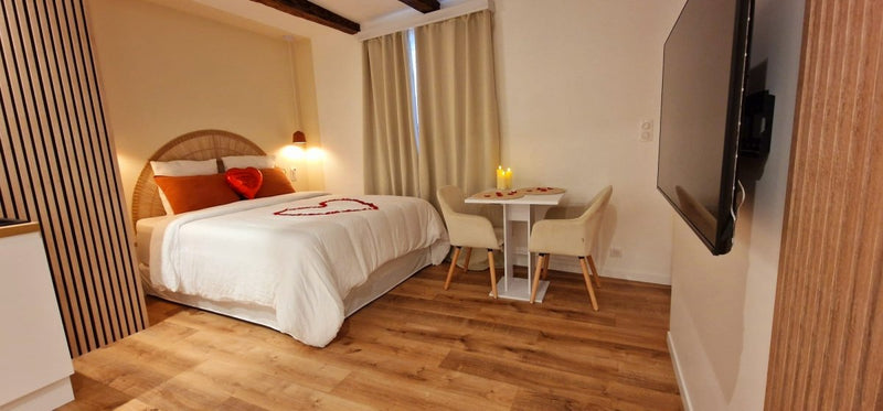 La Cadurcienne - Love’nSpa - weekend en amoureux, love rooms avec spa ou jacuzzi privatif