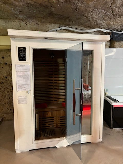 La Cave Secrète - Love’nSpa - weekend en amoureux, love rooms avec spa ou jacuzzi privatif11 de La Cave Secrète
