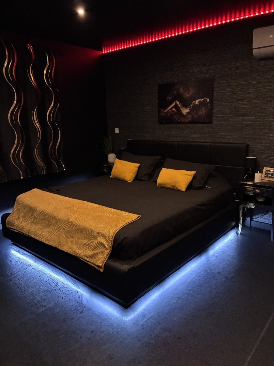 La chambre d'Aphrodite - Love’nSpa - weekend en amoureux, love rooms avec spa ou jacuzzi privatif20 de La chambre d'Aphrodite
