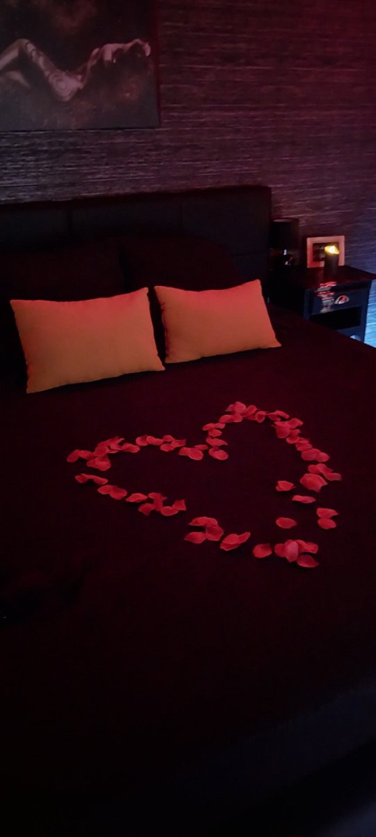La chambre d'Aphrodite - Love’nSpa - weekend en amoureux, love rooms avec spa ou jacuzzi privatif19 de La chambre d'Aphrodite
