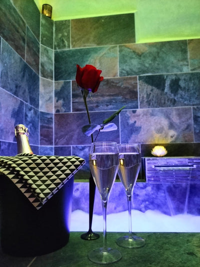 La Fontaine d'Essens - Love’nSpa - weekend en amoureux, love rooms avec spa ou jacuzzi privatif